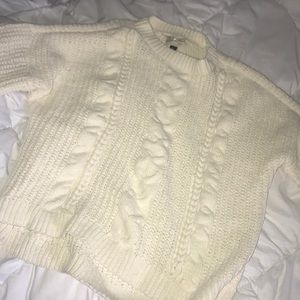 White Sweater Size Small but Fits Large